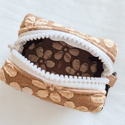 Distributeur de sacs à crottes Fleur de Moka